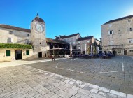 main-square-in-Trogir-Croatia