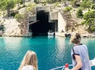 Tunnel-brac-island
